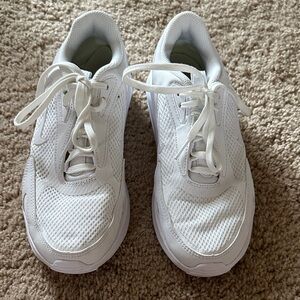 White Nike Airmax Bolt Athletic Sneakers